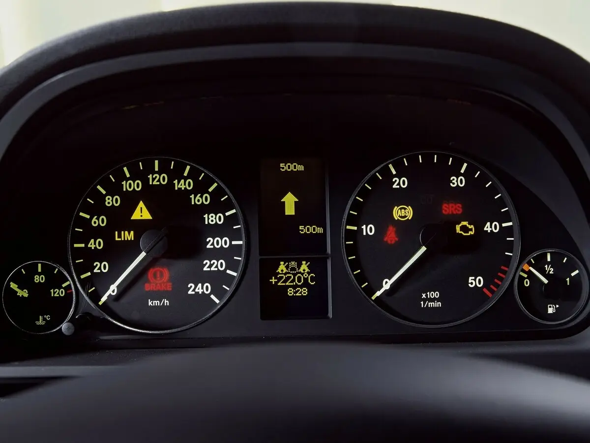 Mercedes-Benz A-Класс II (W169) Рестайлинг Хэтчбек 5 дв. — 照片 8