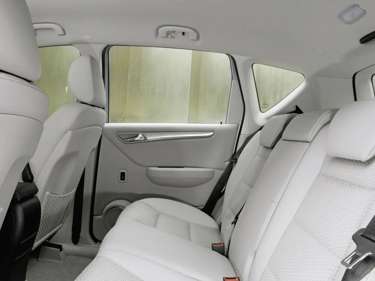 Mercedes-Benz A-Класс II (W169) Рестайлинг Хэтчбек 5 дв. — 照片 10