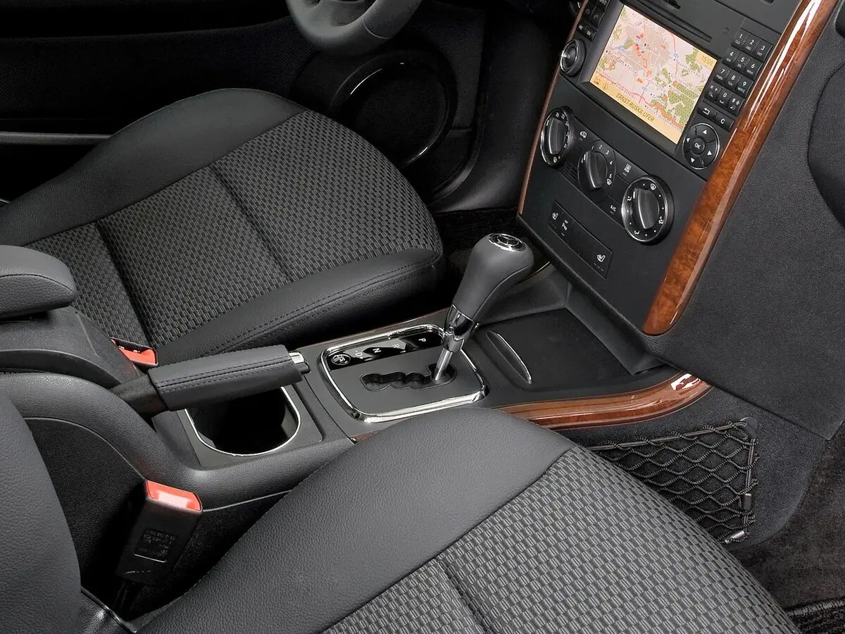 Mercedes-Benz A-Класс II (W169) Рестайлинг Хэтчбек 5 дв. — 照片 12