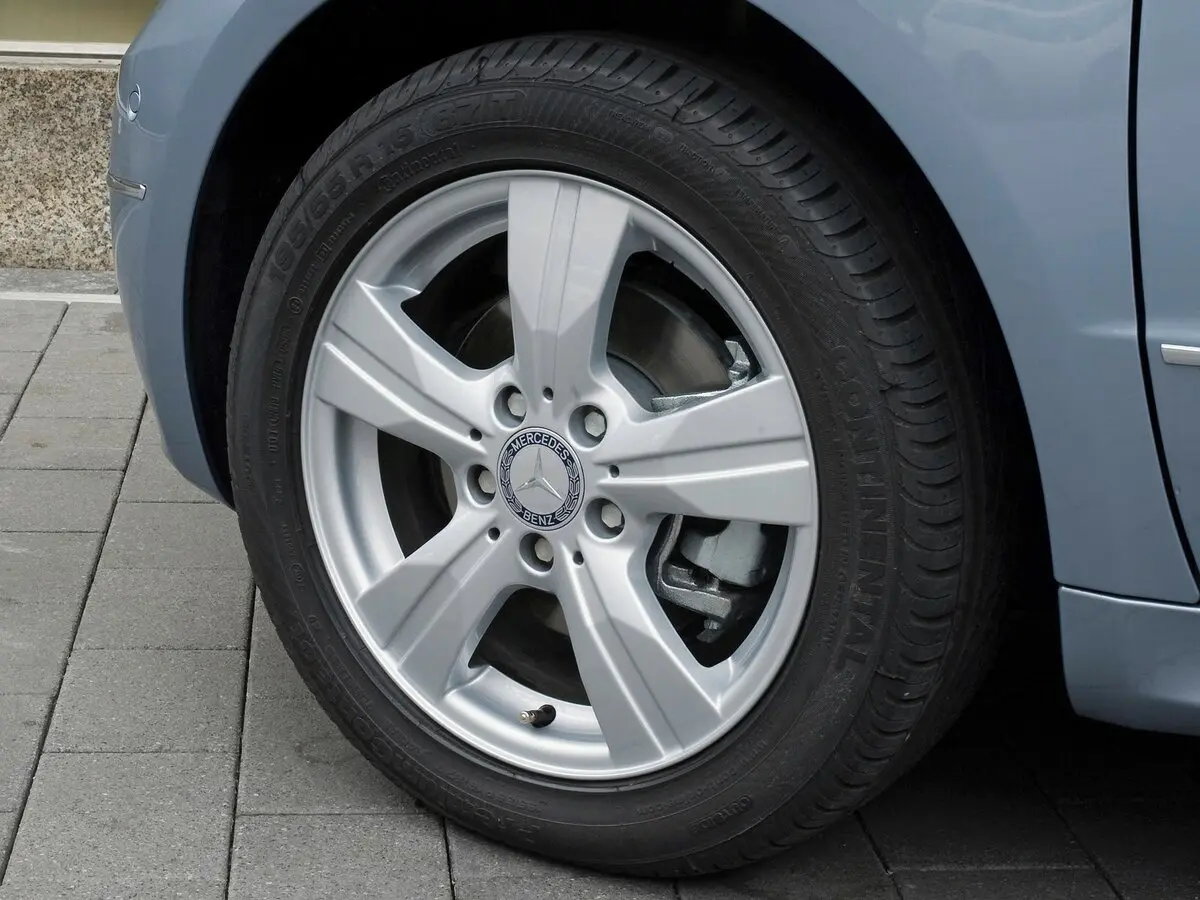 Mercedes-Benz A-Класс II (W169) Рестайлинг Хэтчбек 5 дв. — 照片 19