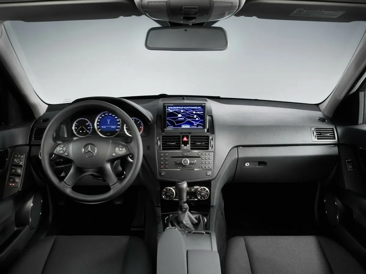Mercedes-Benz C-Класс III (W204) Седан — сүрөт 6