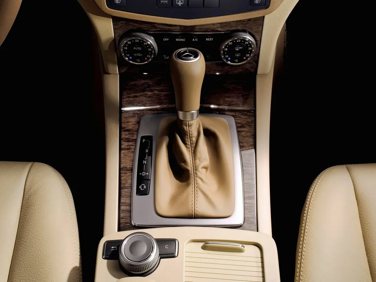 Mercedes-Benz C-Класс III (W204) Седан — сүрөт 12