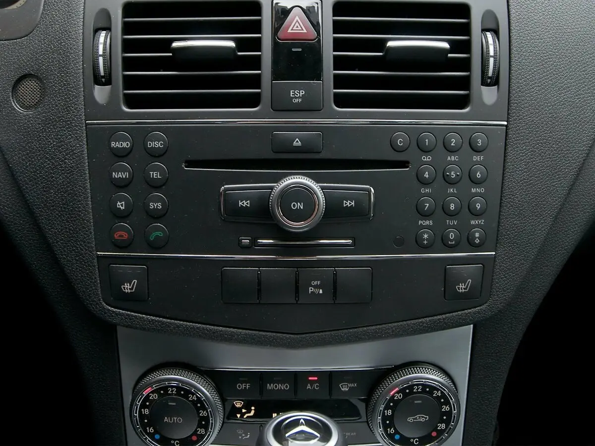 Mercedes-Benz C-Класс III (W204) Седан — сүрөт 16