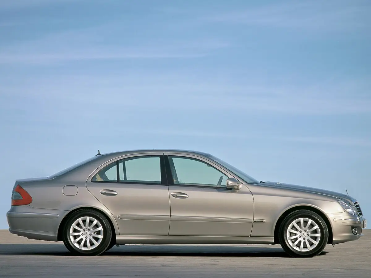 Mercedes-Benz E-Класс III (W211, S211) Рестайлинг Седан — фото 2