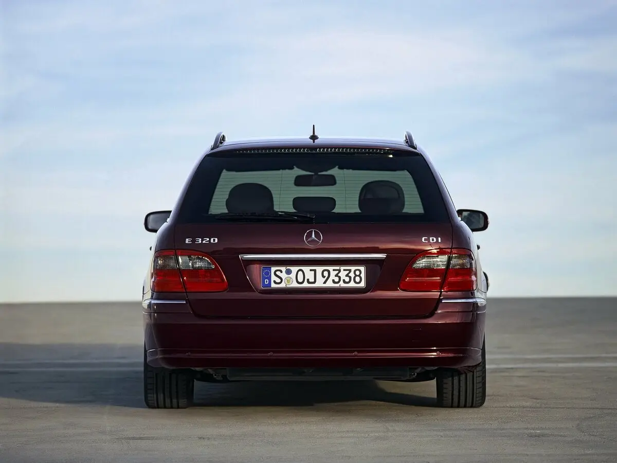 Mercedes-Benz E-Класс III (W211, S211) Рестайлинг Универсал 5 дв. — фото 3