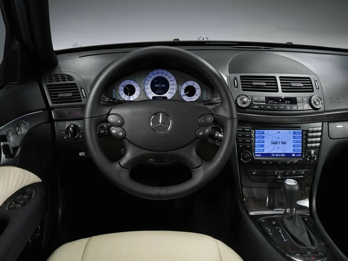 Mercedes-Benz E-Класс III (W211, S211) Рестайлинг Универсал 5 дв. — фото 7