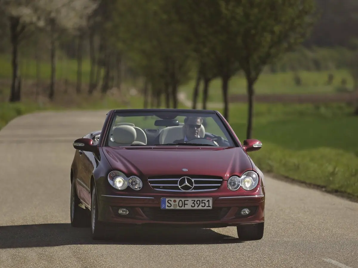 Mercedes-Benz CLK-Класс II (W209) Рестайлинг Кабриолет — сүрөт 3