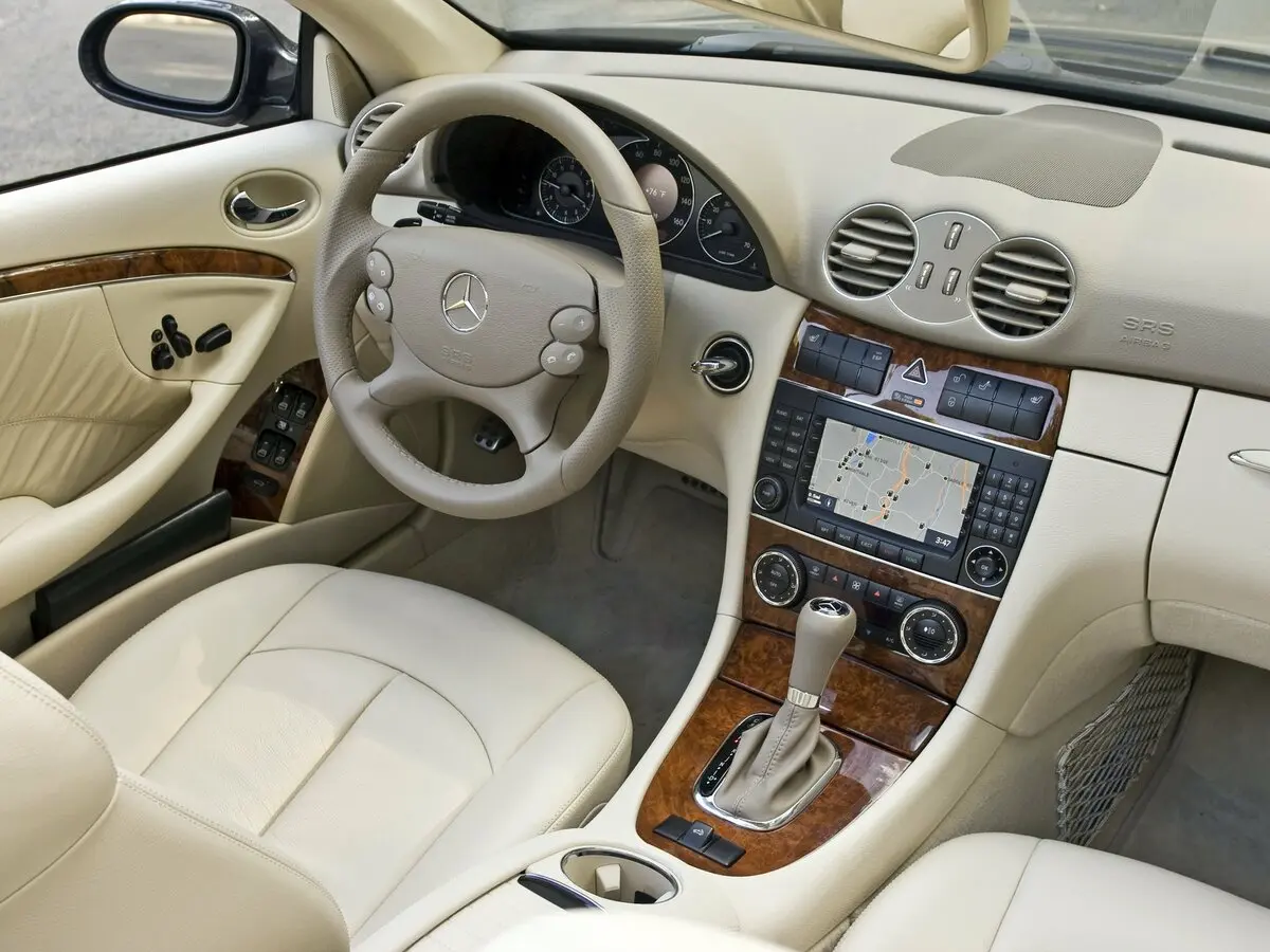 Mercedes-Benz CLK-Класс II (W209) Рестайлинг Кабриолет — сүрөт 7