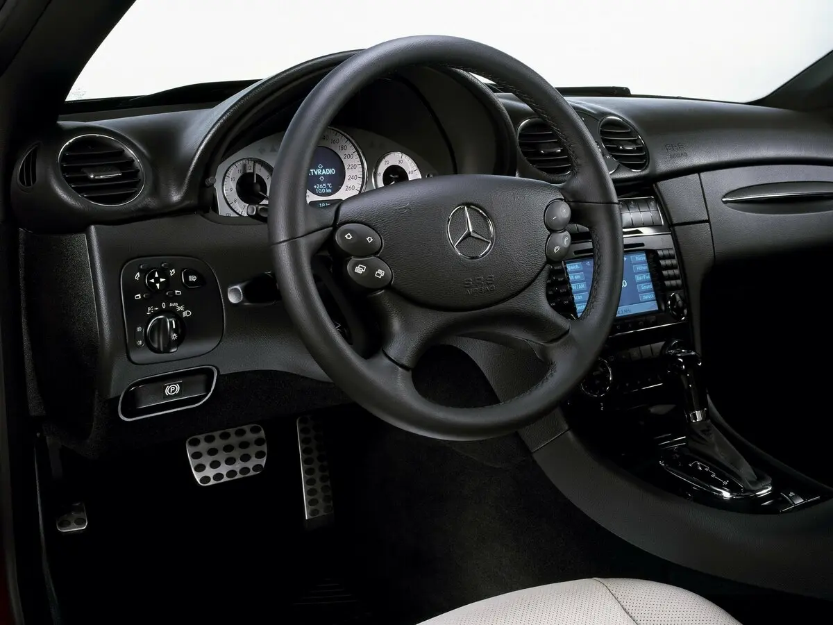 Mercedes-Benz CLK-Класс II (W209) Рестайлинг Кабриолет — сүрөт 8