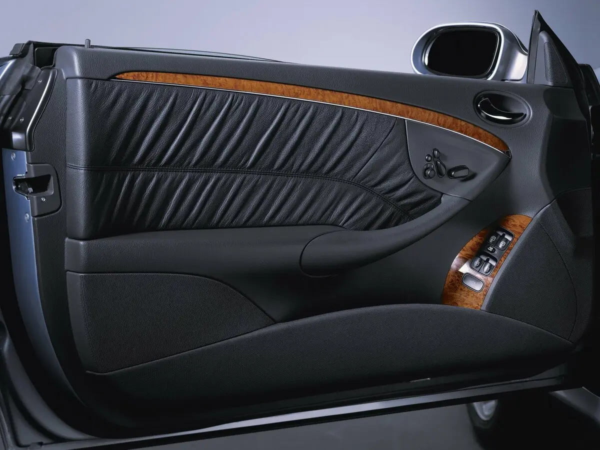 Mercedes-Benz CLK-Класс II (W209) Рестайлинг Кабриолет — сүрөт 11
