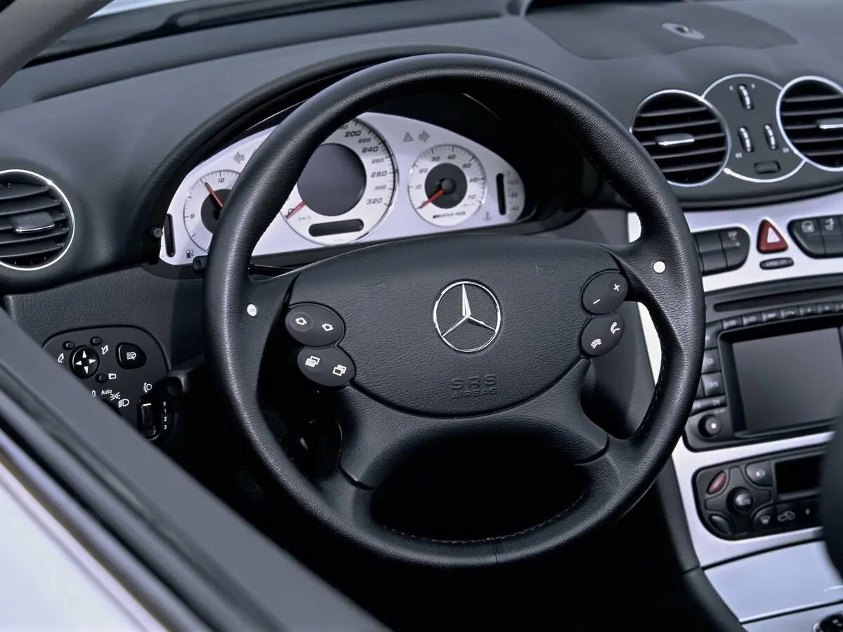 Mercedes-Benz CLK-Класс AMG II (W209) Рестайлинг Кабриолет — сүрөт 4