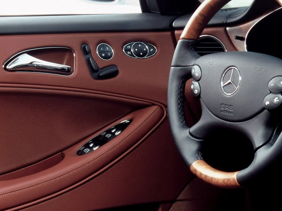 Mercedes-Benz CLS I (C219) Седан — фото 10