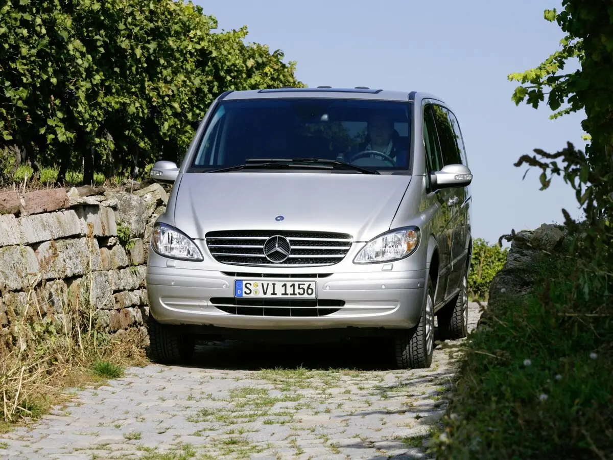 Mercedes-Benz Viano I (W639) Минивэн Long — фото 3