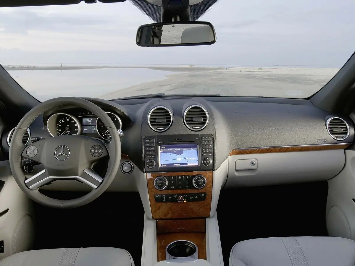 Mercedes-Benz M-Класс II (W164) Рестайлинг Внедорожник 5 дв. — photo 6