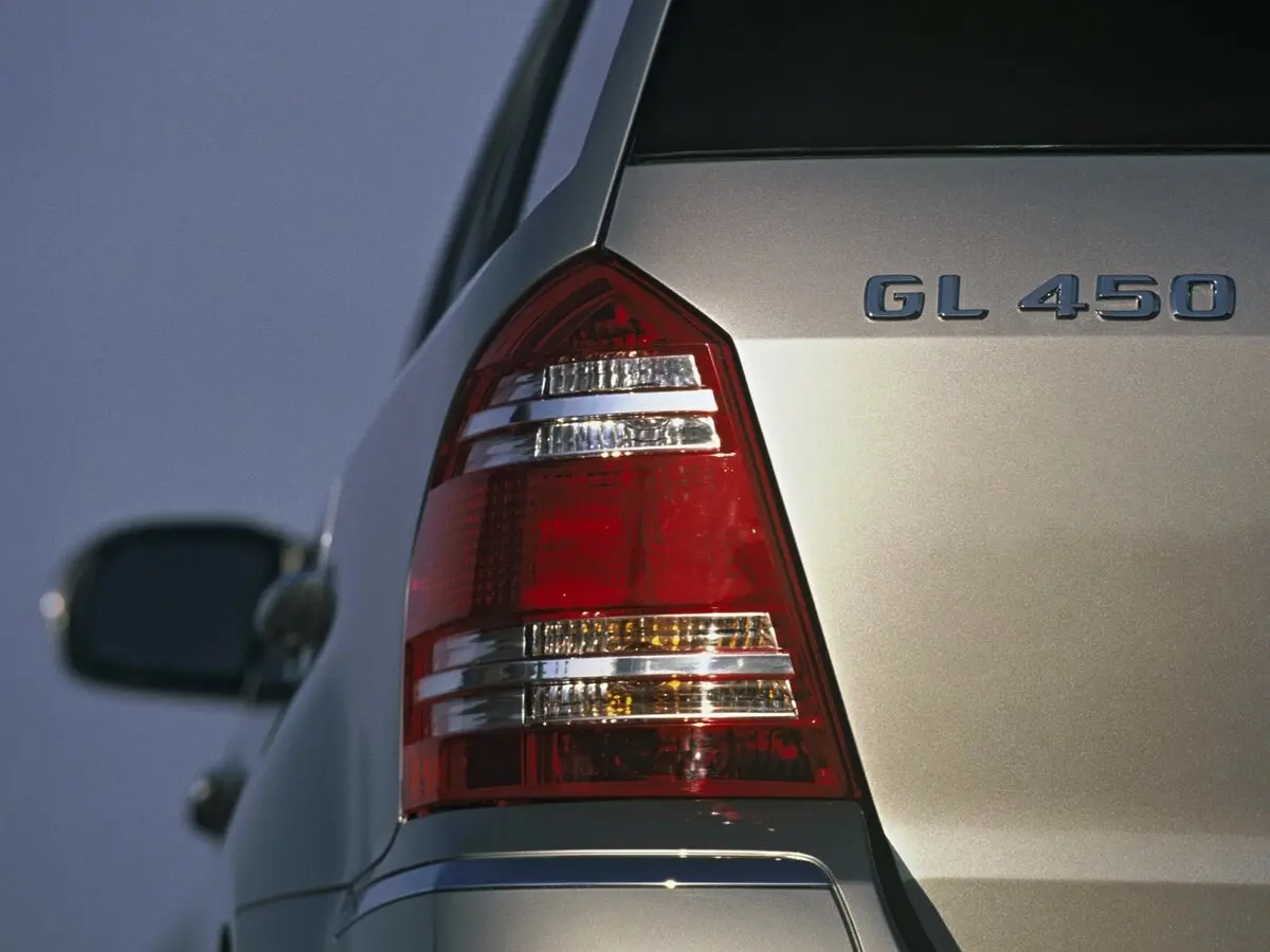 Mercedes-Benz GL-Класс I (X164) Внедорожник 5 дв. — сүрөт 17