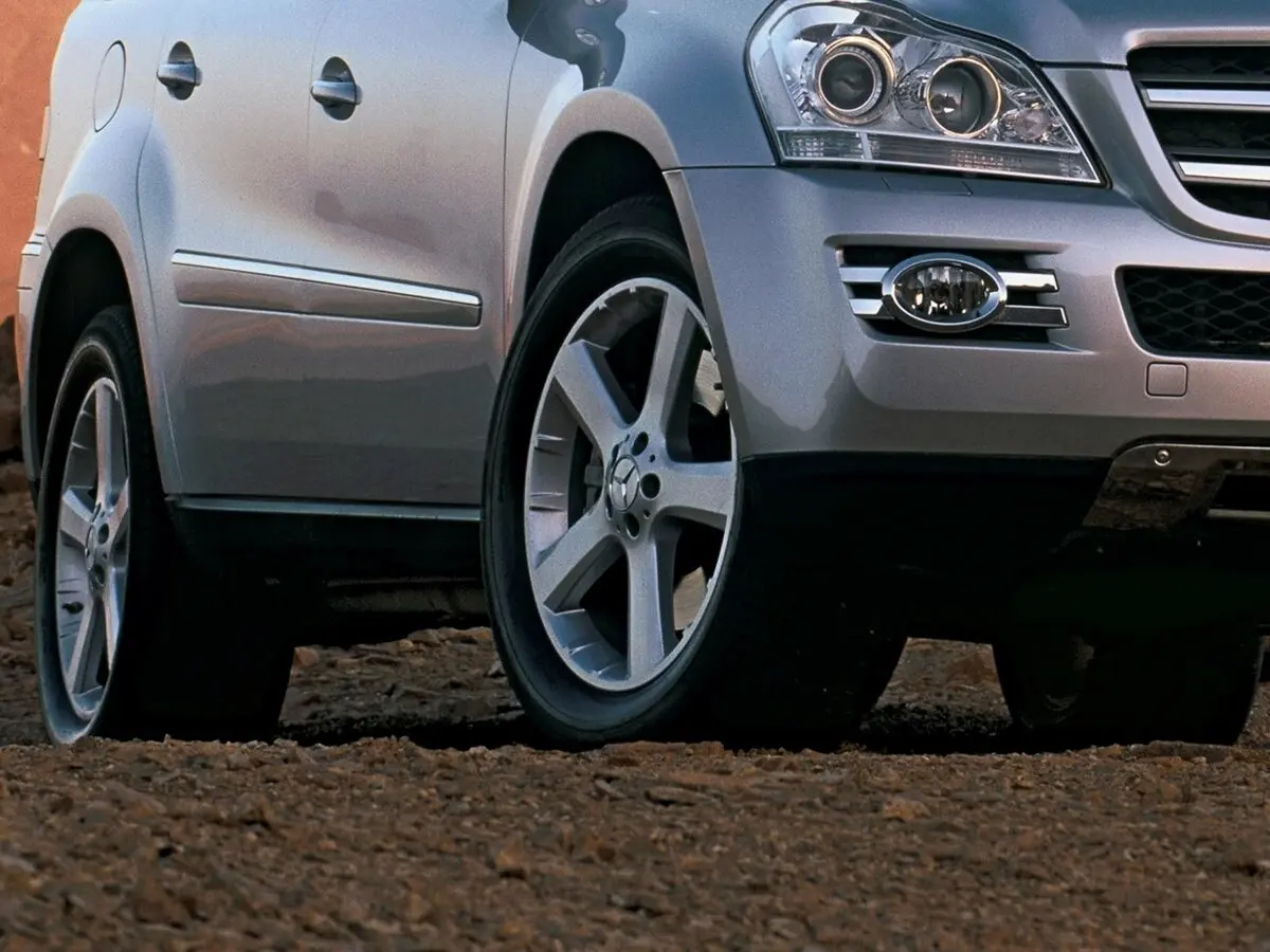 Mercedes-Benz GL-Класс I (X164) Внедорожник 5 дв. — сүрөт 19