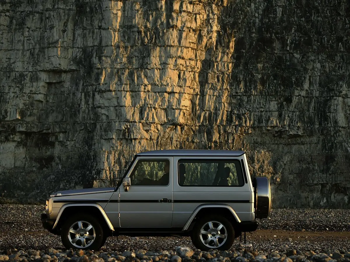 Mercedes-Benz G-Класс II (W463) Рестайлинг 2 Внедорожник 3 дв. — сүрөт 2
