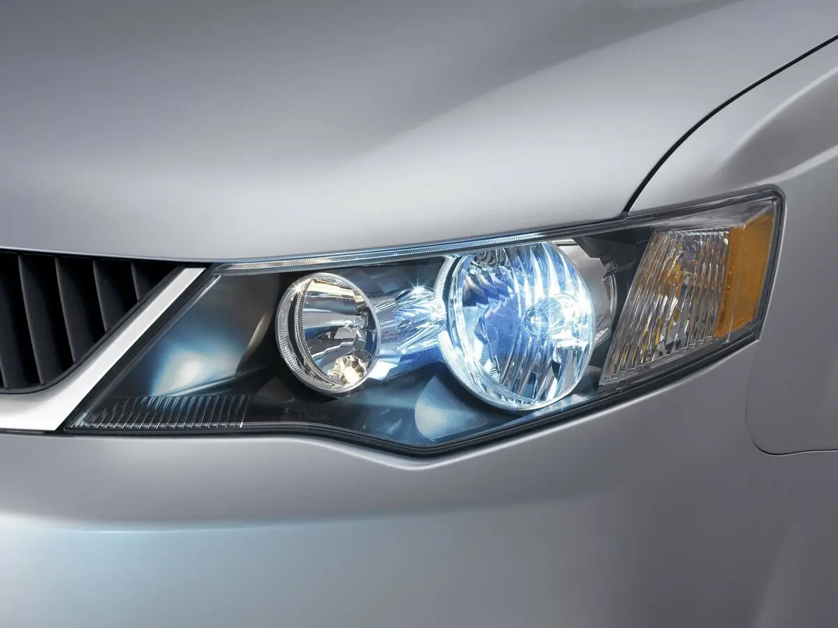 Mitsubishi Outlander II Внедорожник 5 дв. — сүрөт 14
