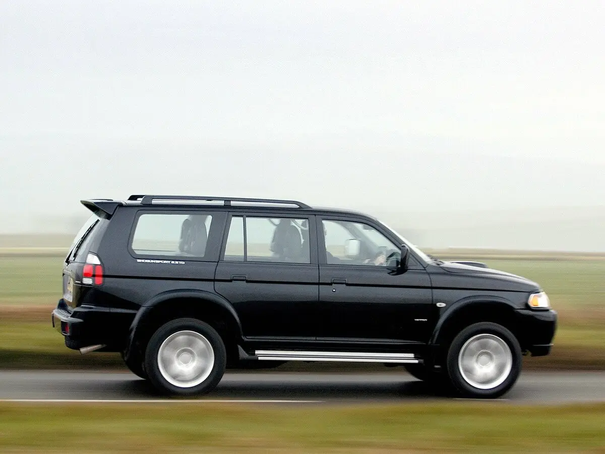 Mitsubishi Pajero Sport I Рестайлинг Внедорожник 5 дв. — фото 2
