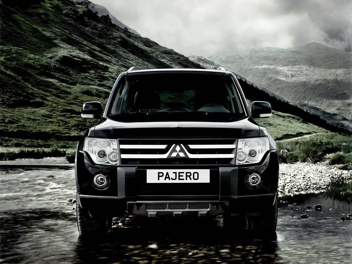 Mitsubishi Pajero IV Внедорожник 5 дв. — photo 3