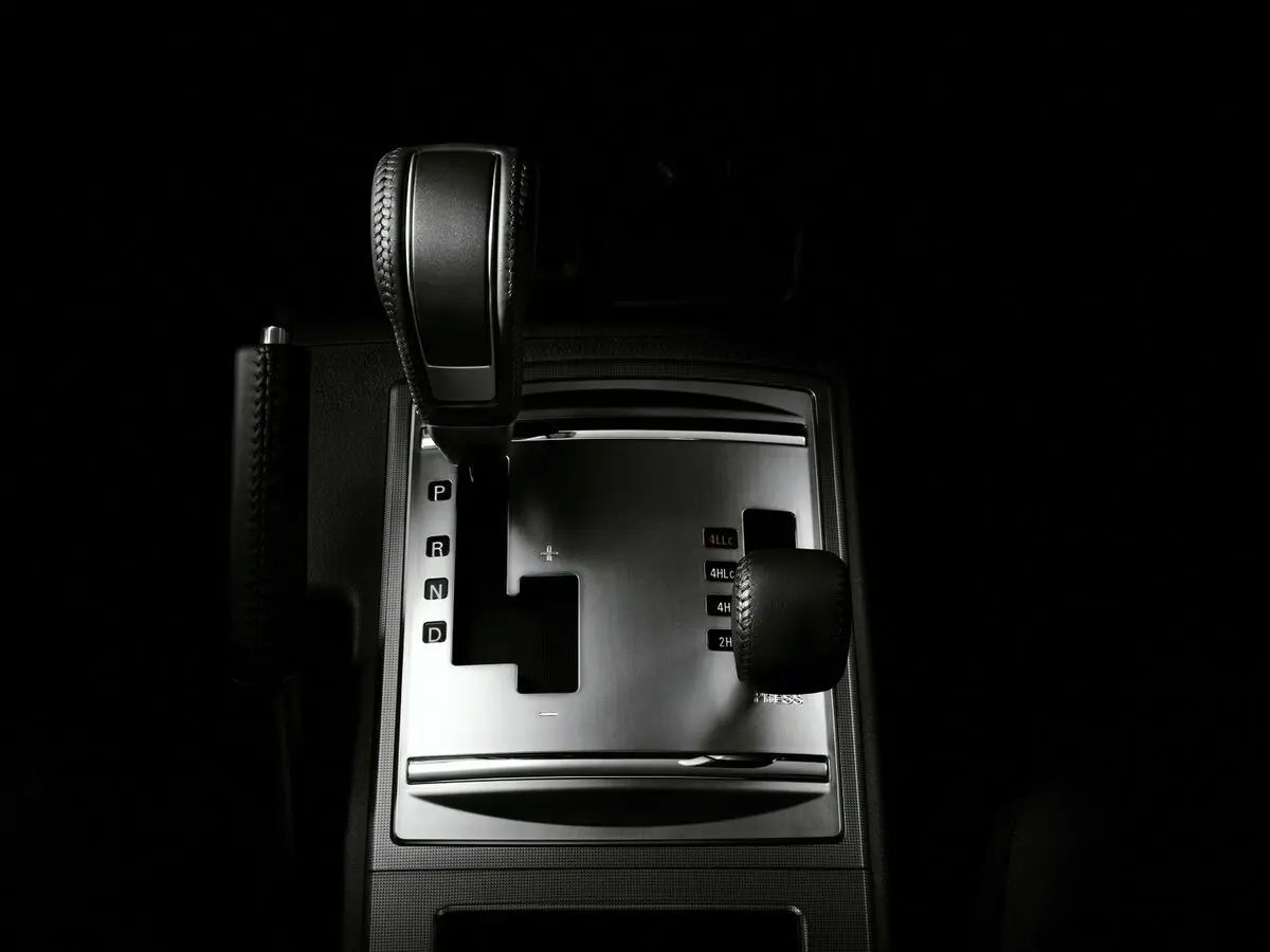 Mitsubishi Pajero IV Внедорожник 5 дв. — photo 12