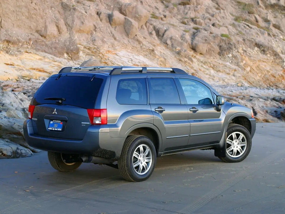 Mitsubishi Endeavor 2003 – 2011 Внедорожник 5 дв. — сүрөт 4