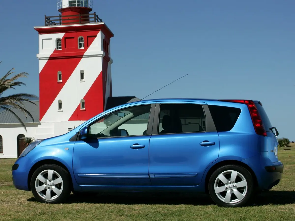 Nissan Note I Хэтчбек 5 дв. — фото 2