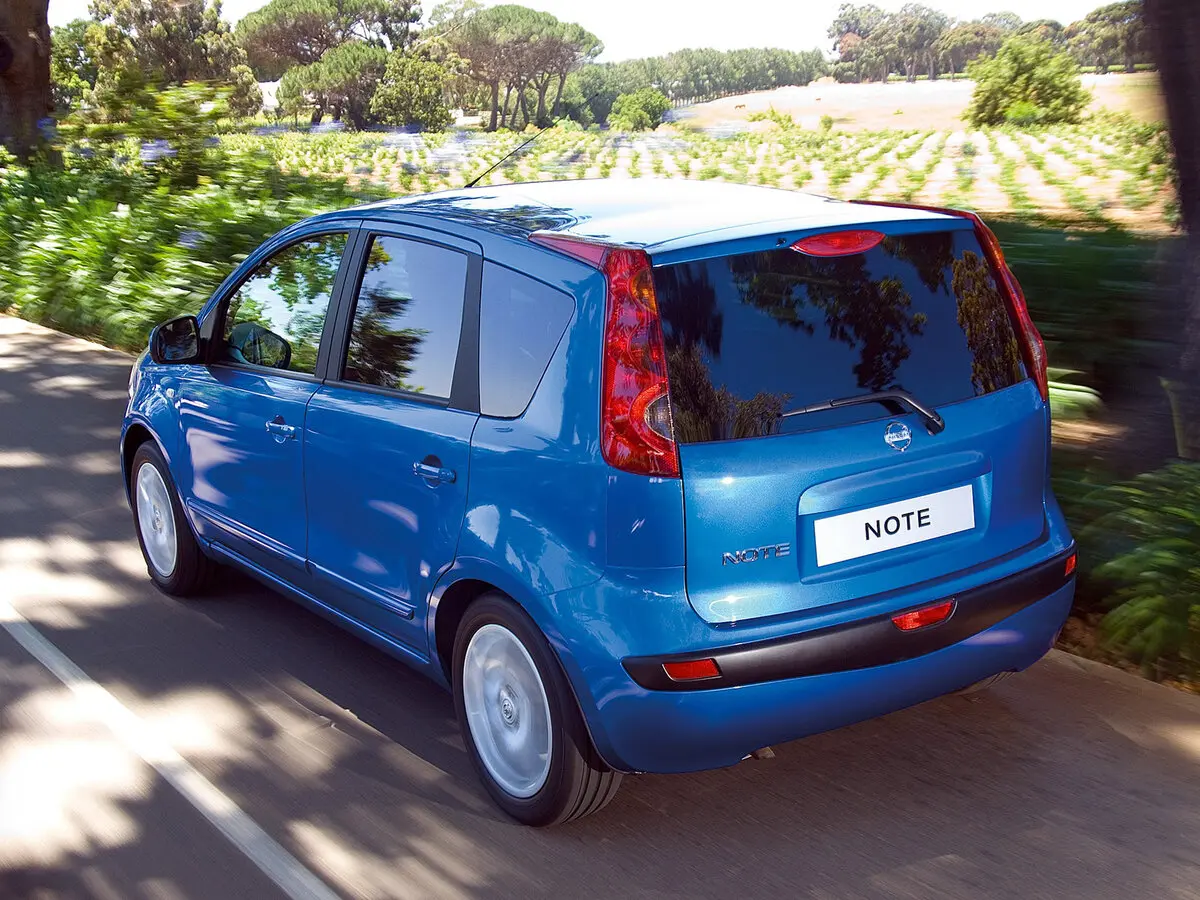 Nissan Note I Хэтчбек 5 дв. — фото 4