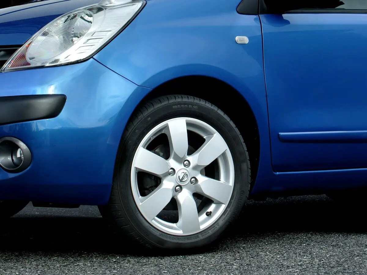 Nissan Note I Хэтчбек 5 дв. — фото 11