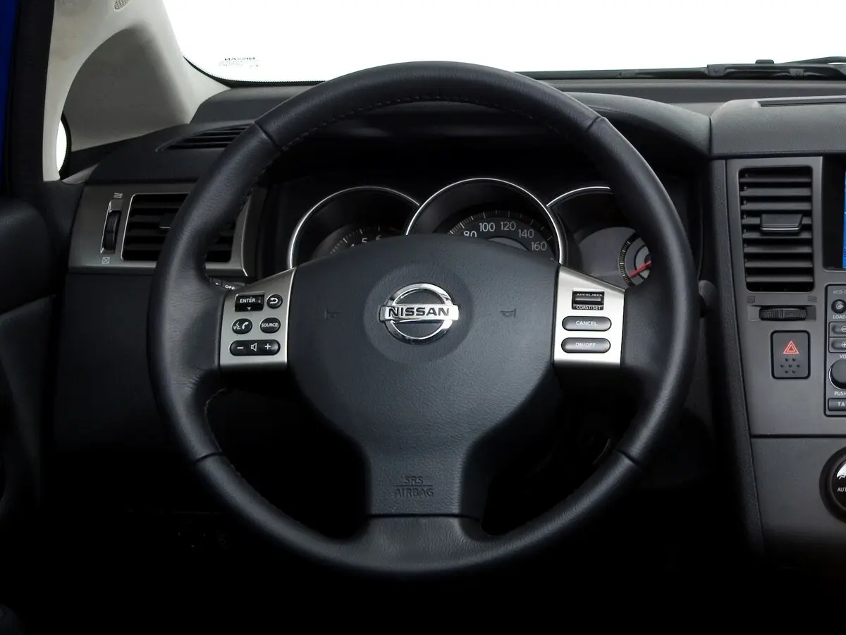 Nissan Tiida I Рестайлинг Хэтчбек 5 дв. — сүрөт 9