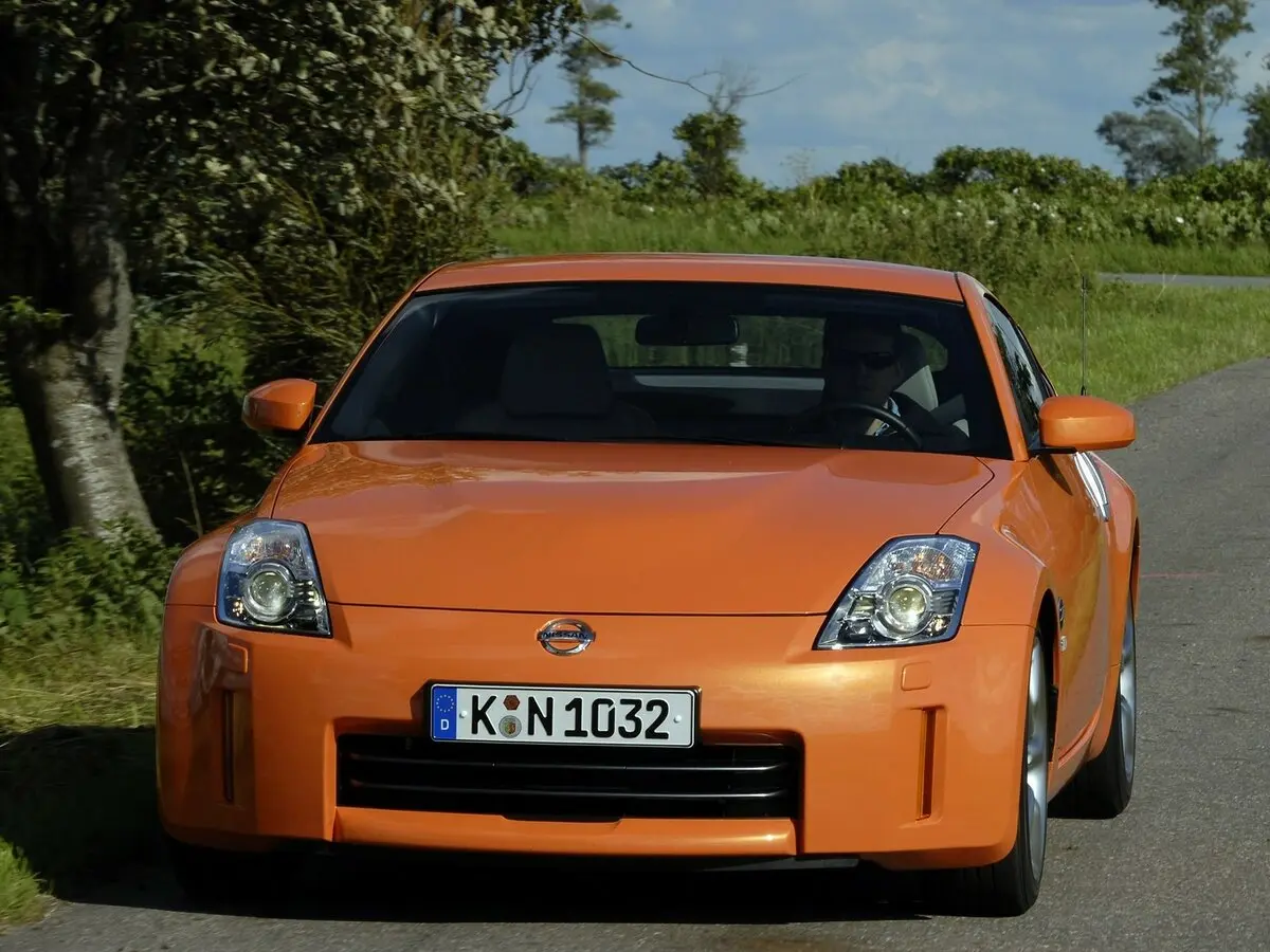 Nissan 350Z I Рестайлинг Купе — сүрөт 3