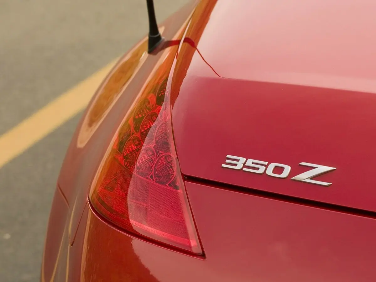 Nissan 350Z I Рестайлинг Купе — сүрөт 11