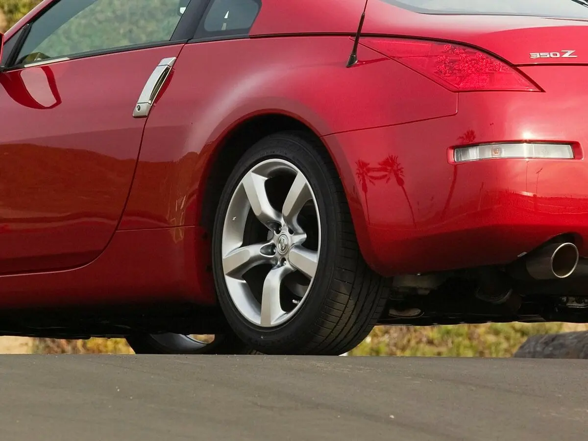 Nissan 350Z I Рестайлинг Купе — сүрөт 14