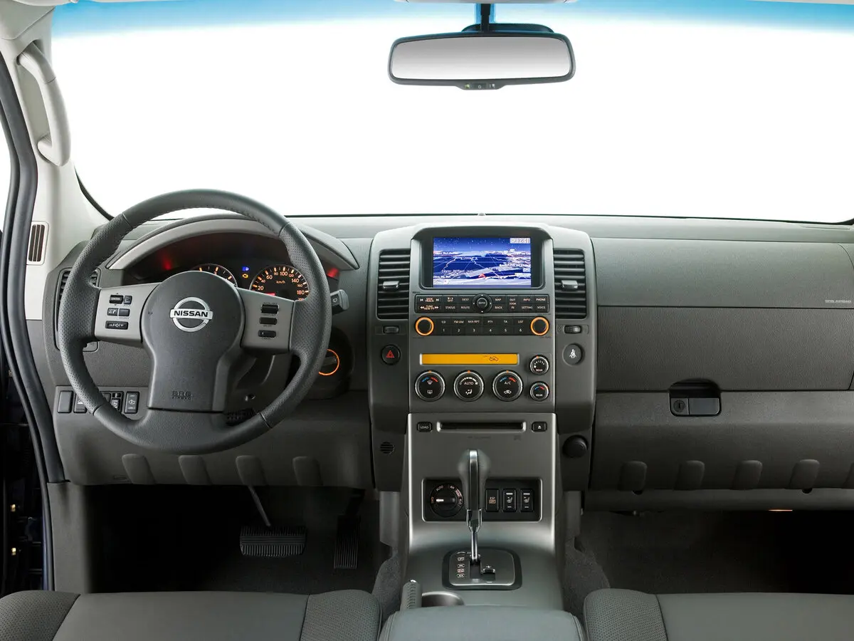Nissan Pathfinder III Внедорожник 5 дв. — фото 6