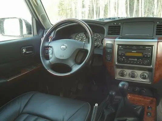 Nissan Patrol V (Y61) Рестайлинг Внедорожник 3 дв. — сүрөт 3