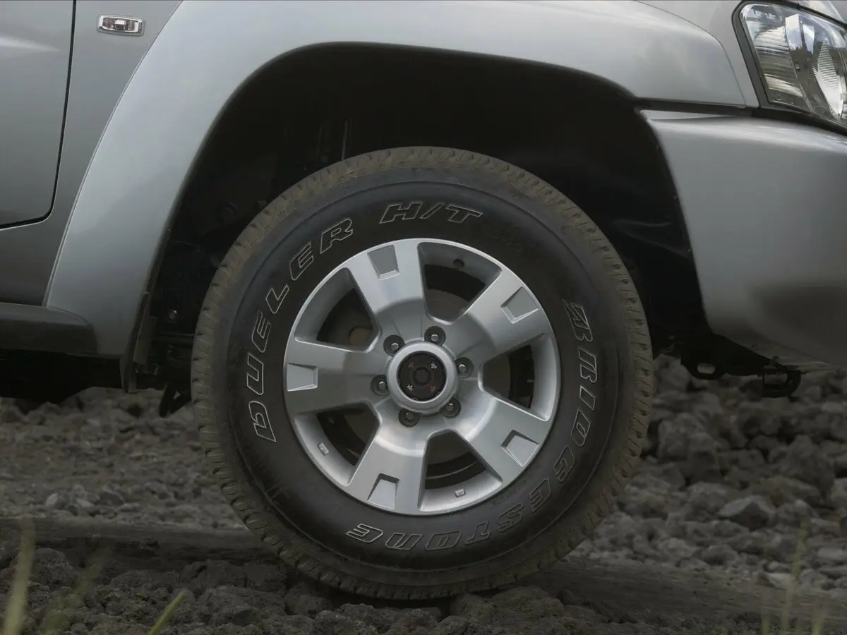 Nissan Patrol V (Y61) Рестайлинг Внедорожник 3 дв. — сүрөт 7
