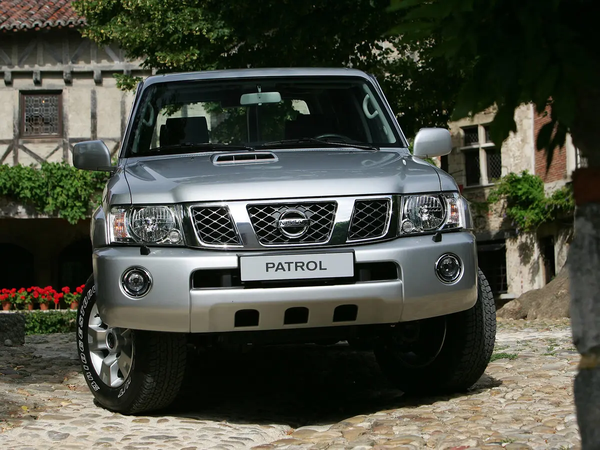 Nissan Patrol V (Y61) Рестайлинг Внедорожник 5 дв. — сүрөт 3