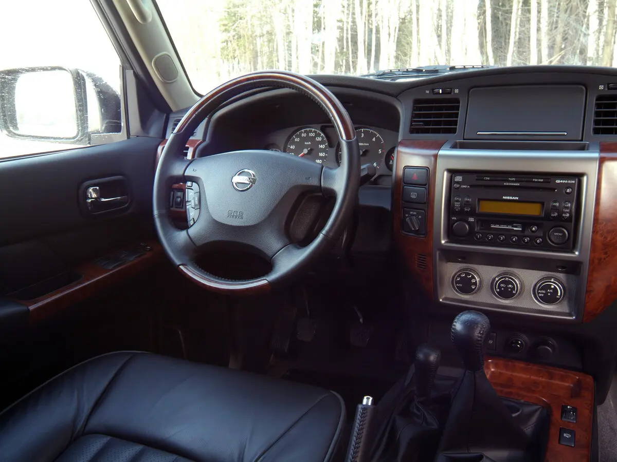 Nissan Patrol V (Y61) Рестайлинг Внедорожник 5 дв. — сүрөт 7