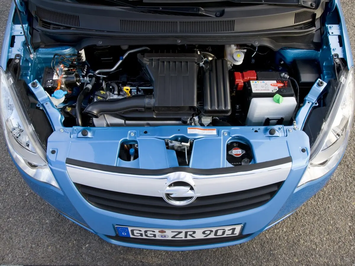 Opel Agila B Хэтчбек 5 дв. — фото 18