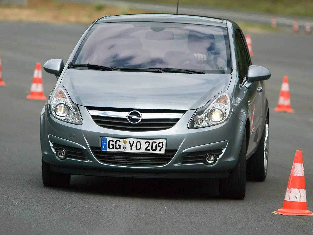Opel Corsa D Хэтчбек 3 дв. — 照片 3