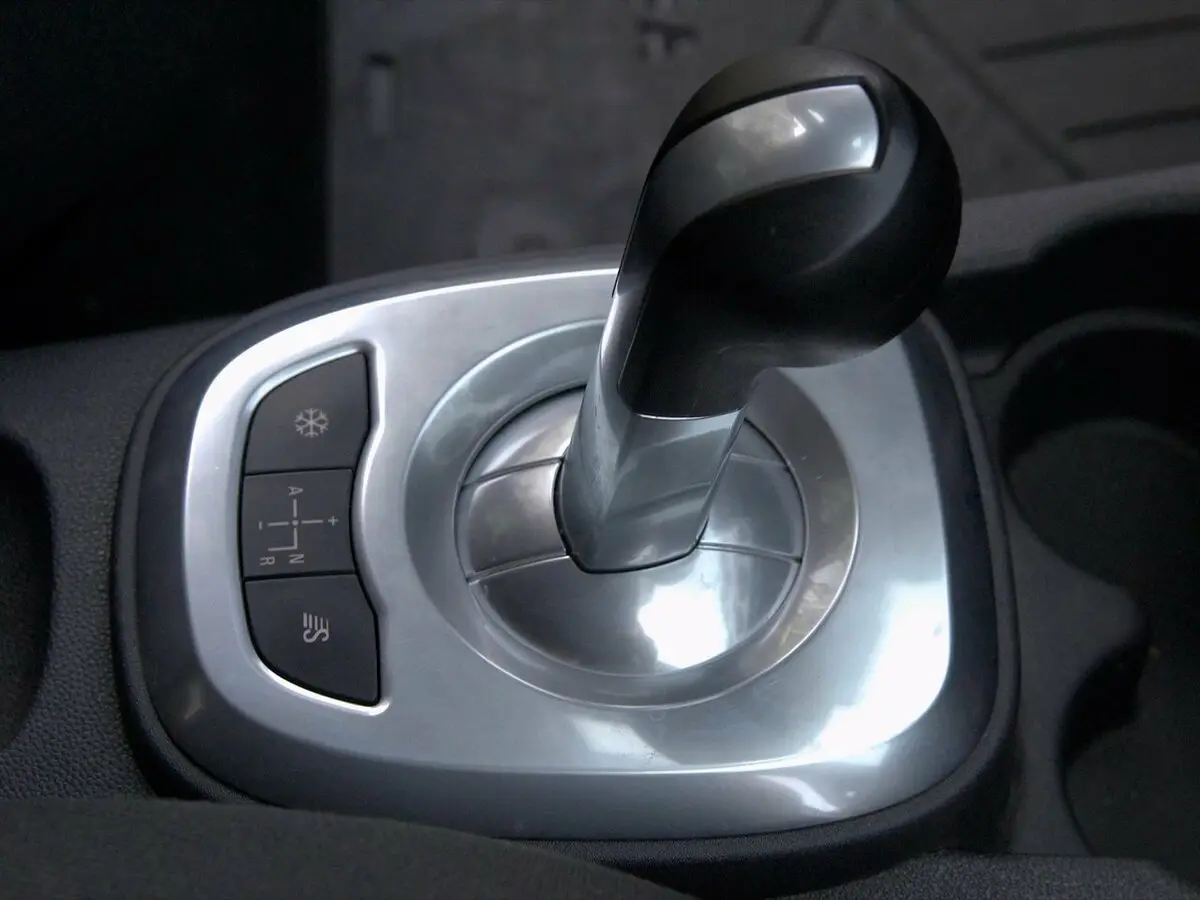 Opel Corsa D Хэтчбек 3 дв. — 照片 11