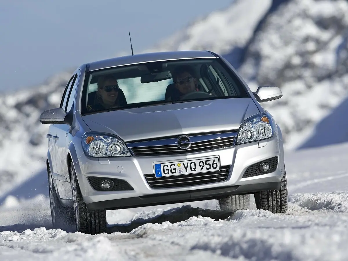 Opel Astra H Рестайлинг Хэтчбек 5 дв. — фото 3