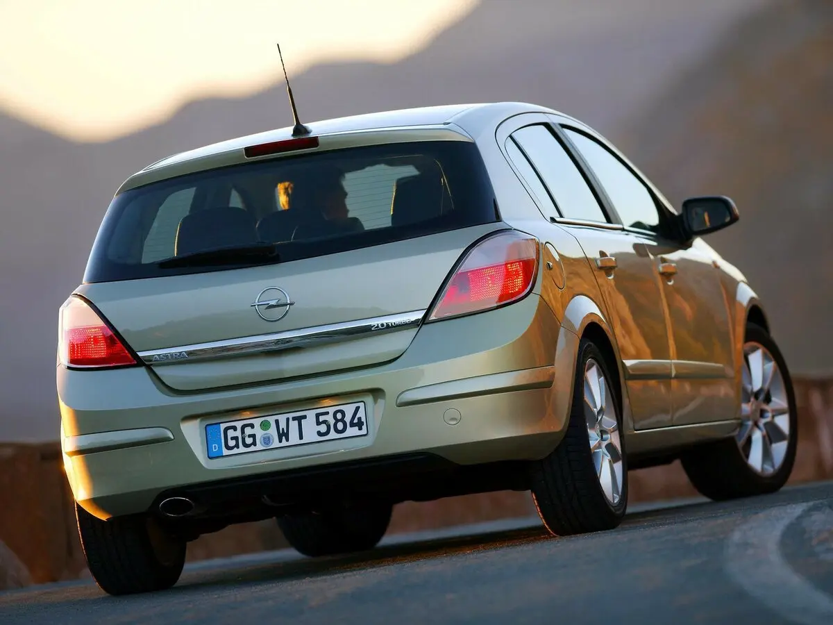 Opel Astra H Рестайлинг Хэтчбек 5 дв. — фото 4