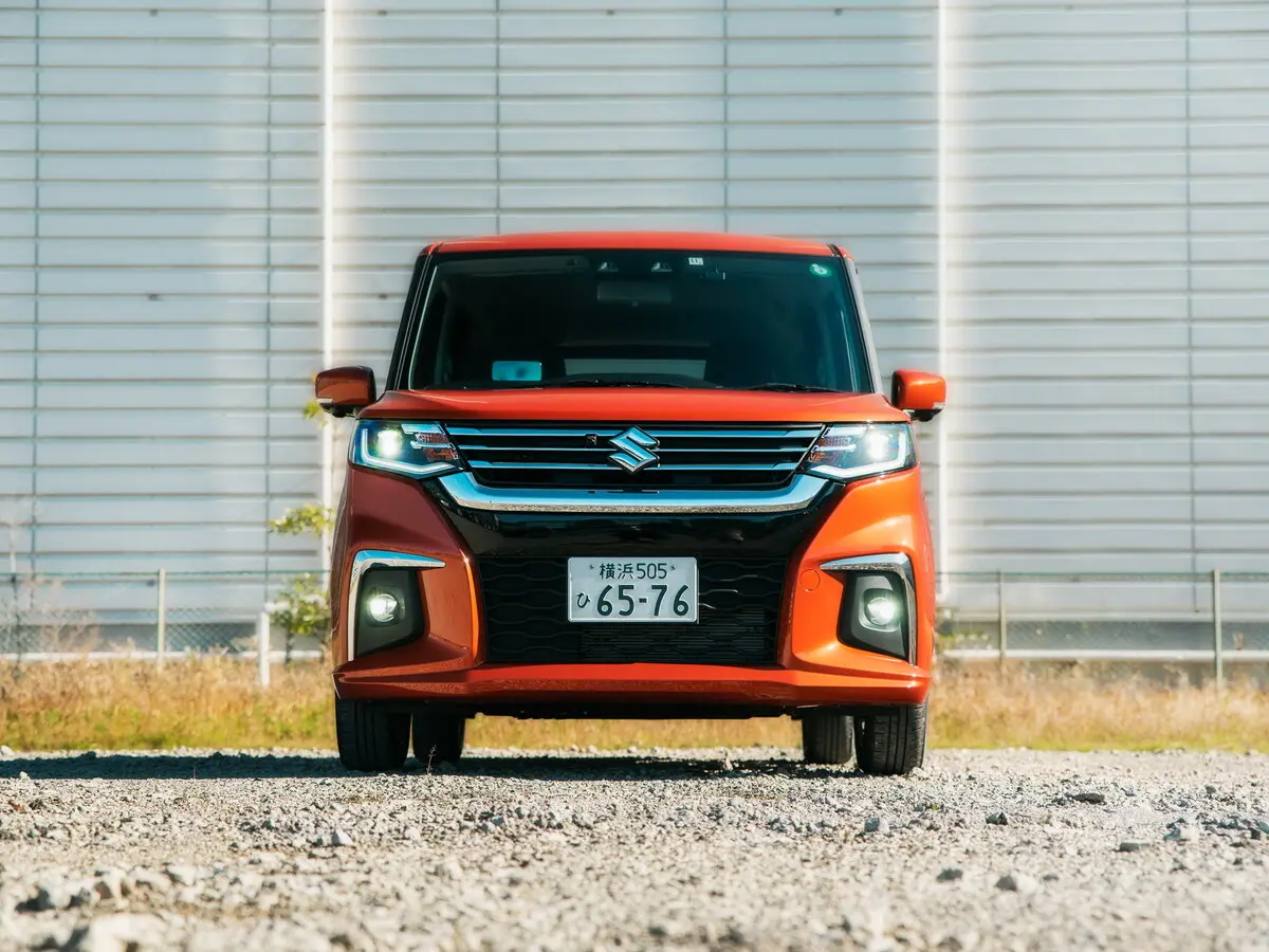 Suzuki Solio IV Микровэн — 照片 3