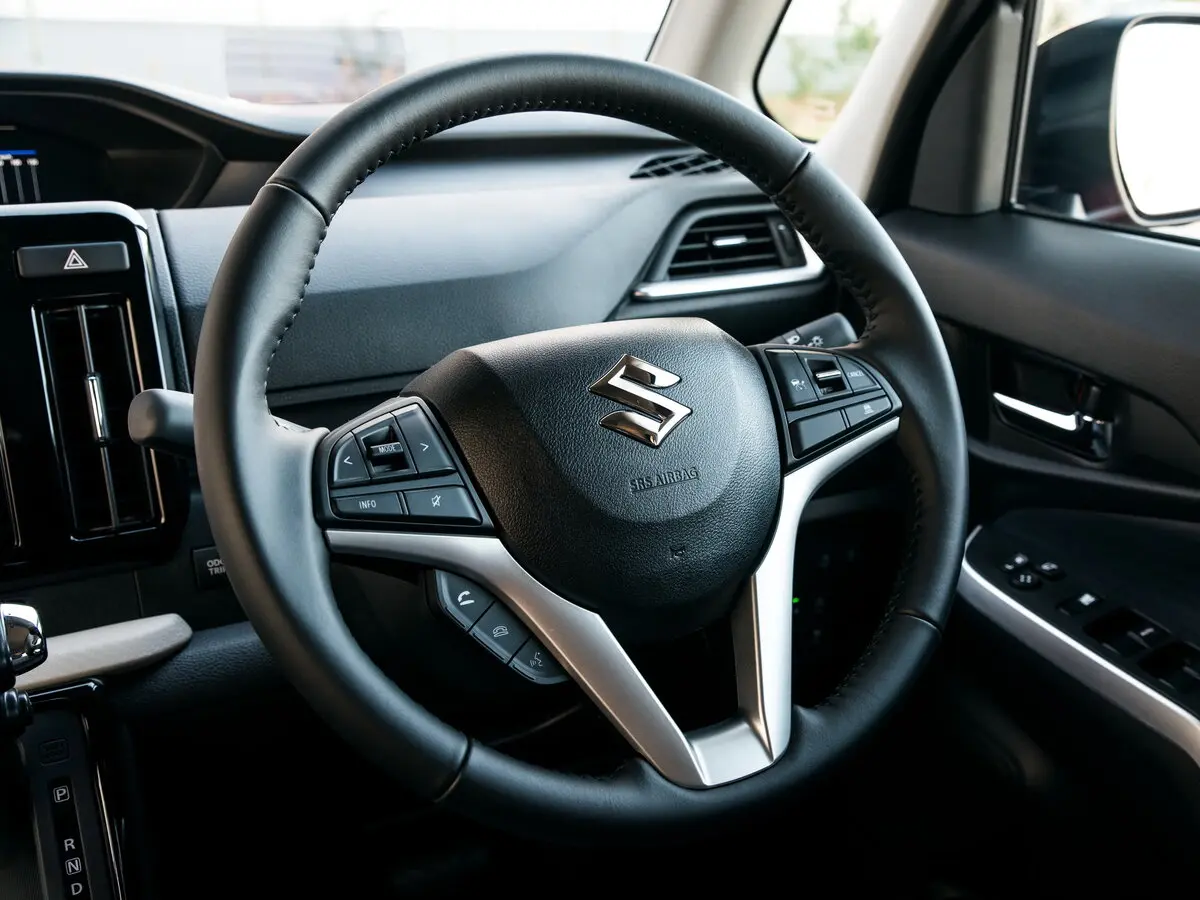 Suzuki Solio IV Микровэн — 照片 9