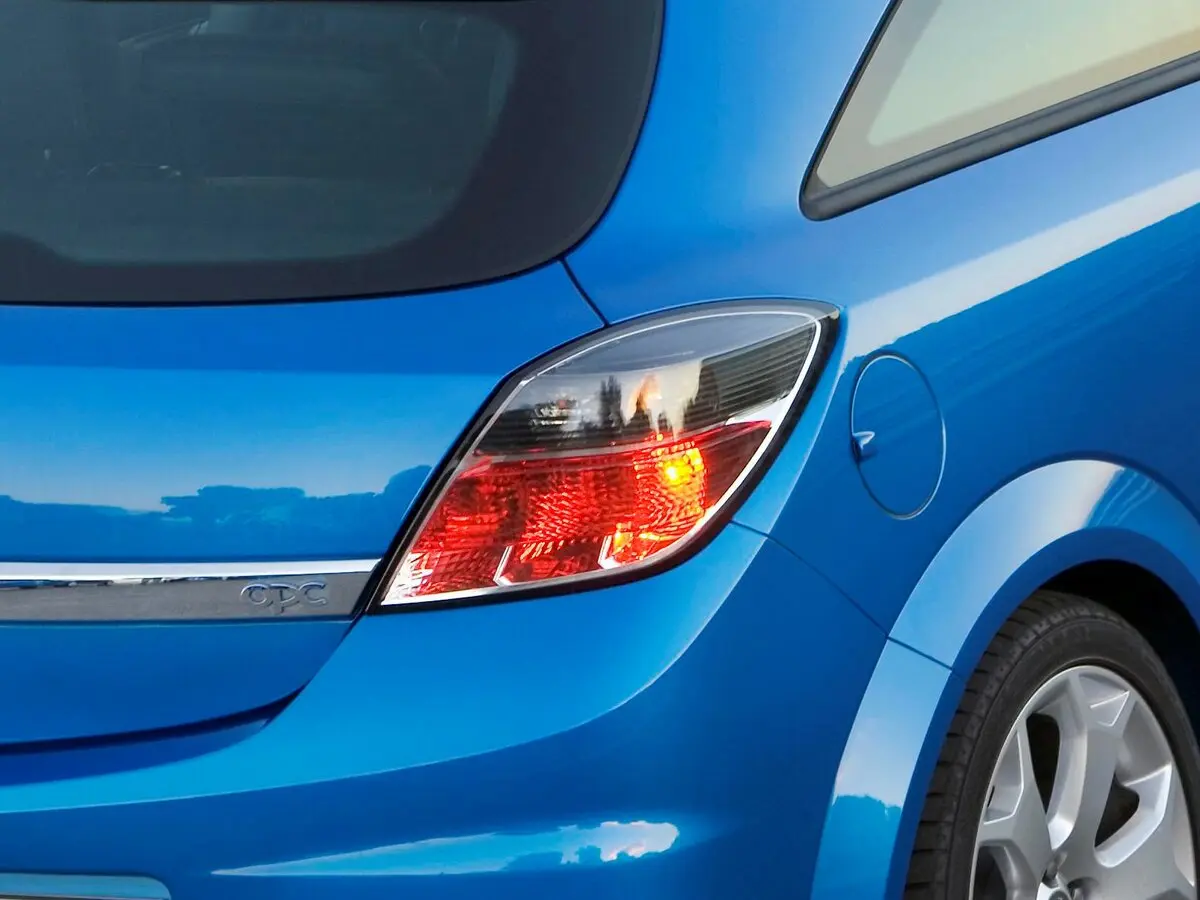 Opel Astra OPC H Хэтчбек 3 дв. — сүрөт 9