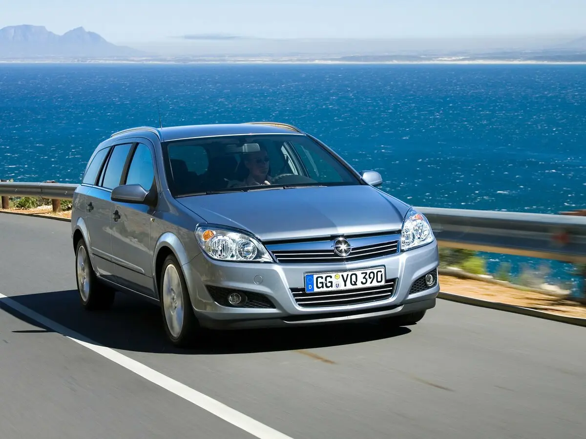 Opel Astra H Рестайлинг Универсал 5 дв.