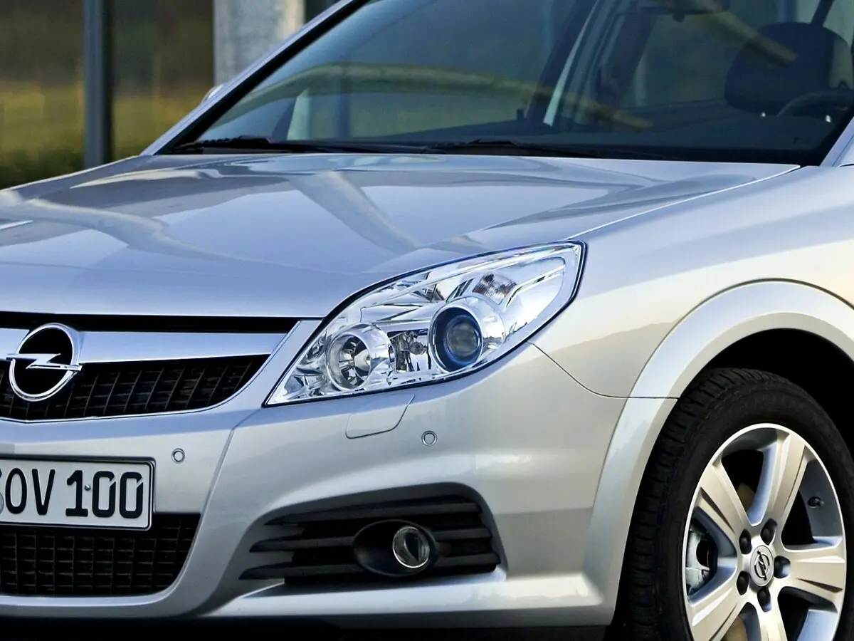 Opel Vectra C Рестайлинг Седан — фото 8