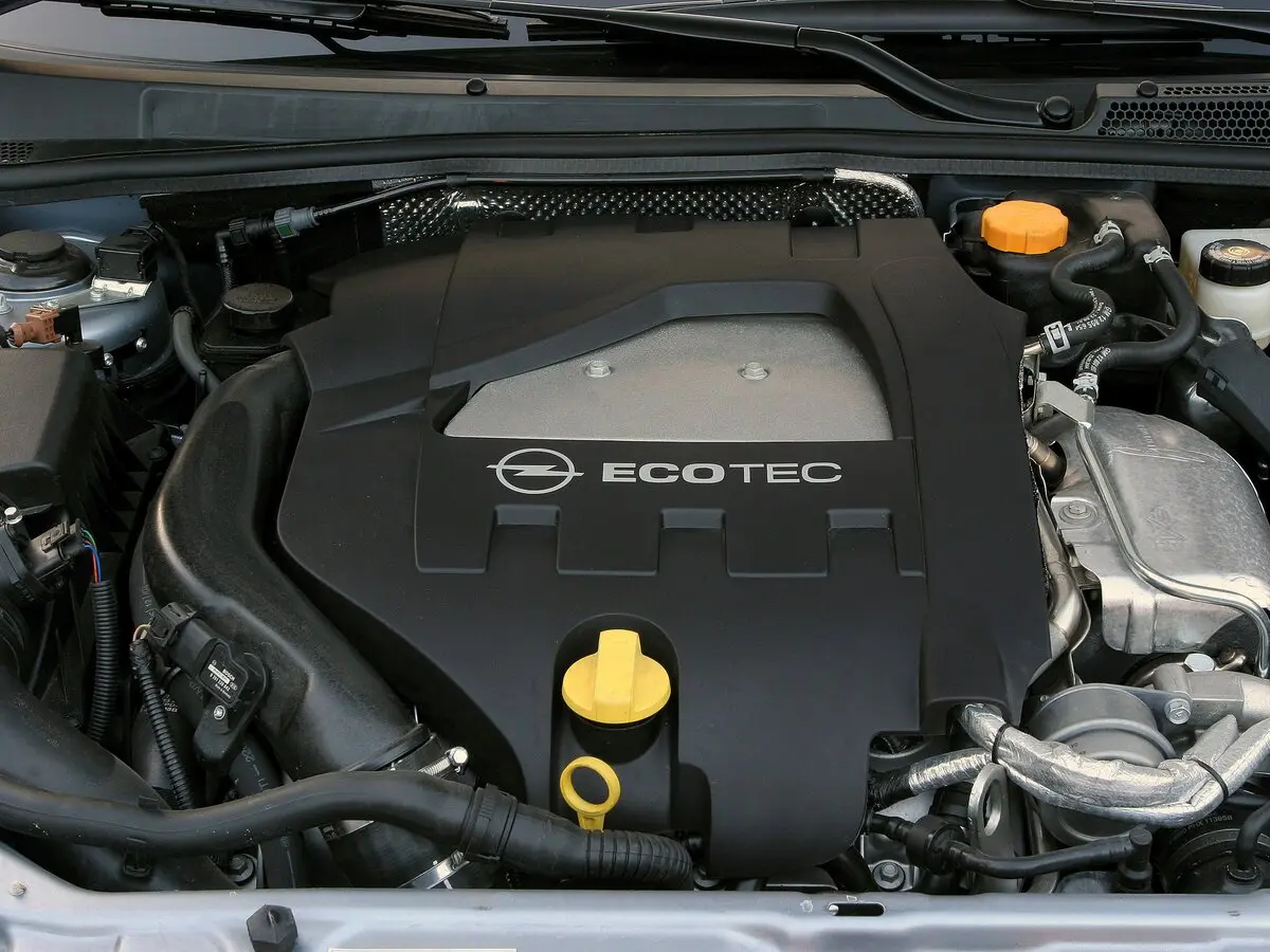 Opel Vectra C Рестайлинг Лифтбек — фото 11