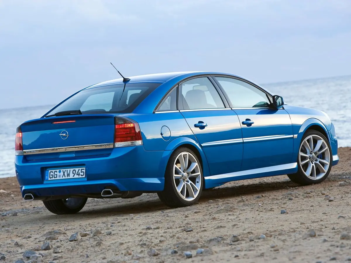 Opel Vectra OPC C Рестайлинг Лифтбек — сүрөт 5